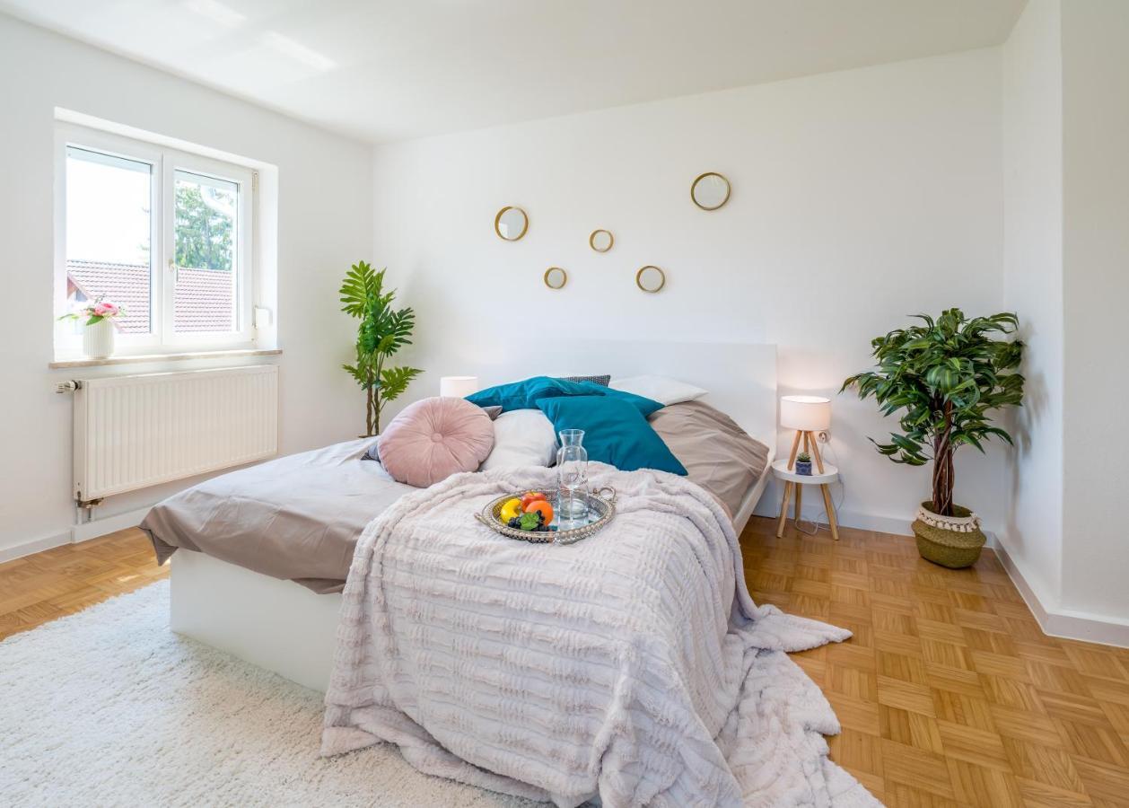 EG Links-Wunderschöne 70m große 2-Zimmer City Wohnung nähe Salzburg Freilassing Exterior foto